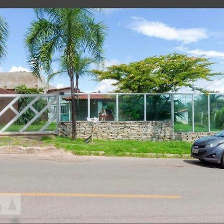 Caso com piscina, há 900 metros do Iguatemi shopping Villa Brasilia Esterno foto