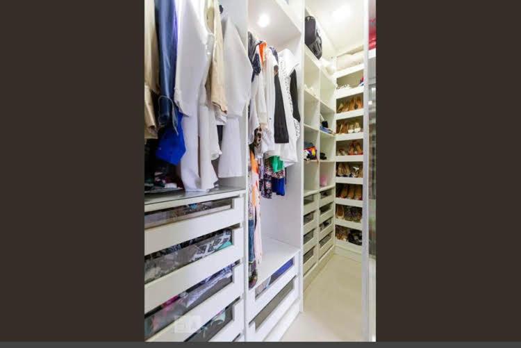 Caso com piscina, há 900 metros do Iguatemi shopping Villa Brasilia Esterno foto